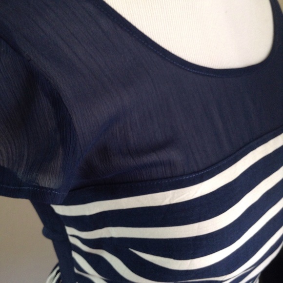 ❤️SOLD❤️ABERCROMBIE & FITCH  navy blue dress! - Picture 4 of 4