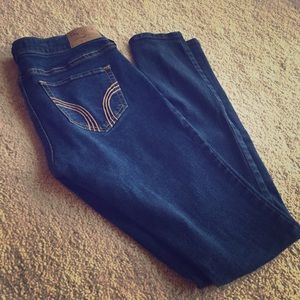 🔥JUST LISTED🔥 Hollister Jeans