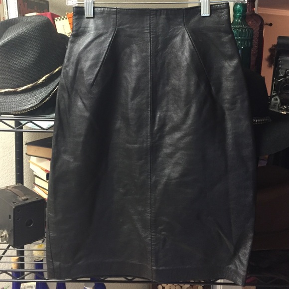 Leather skirt - Picture 1 of 2