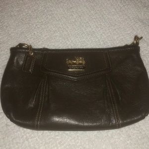 🚨🚨🚨SALE🚨🚨Authentic Coach Clutch w/ Arm Strap