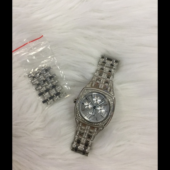 Bulova Mens or woman's watch - Picture 3 of 4
