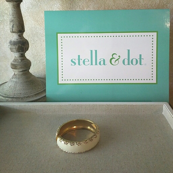❌SOLD❌Stella & Dot Sloane Enamel Bangle