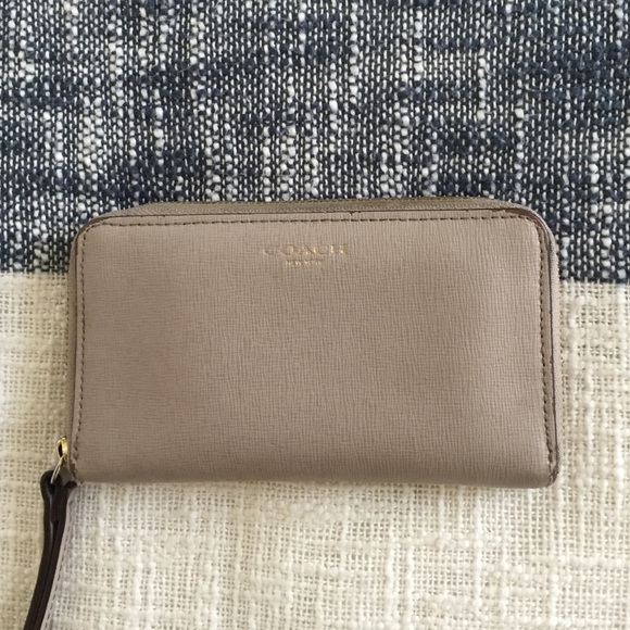 Coach Wristlet Wallet