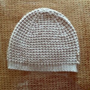 Guess beanie in Gray