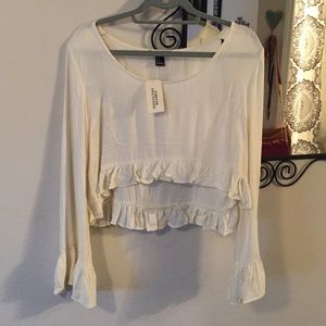 NWT Bell sleeve crop top