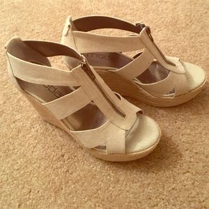 Tan wedges