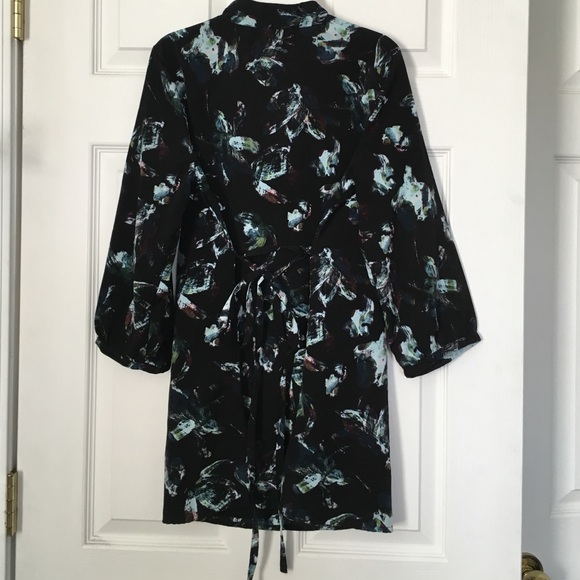 🌿LIZ LANGE AQUA ABSTRACT PRINTED MATERNITY TUNIC - Picture 4 of 4