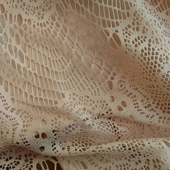 Lace Scalloped Midi Skirt
Plus size powder pink 4x - Picture 2 of 4