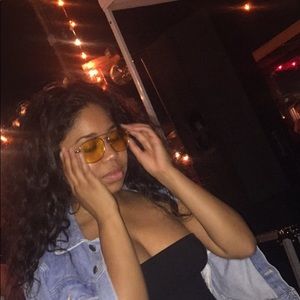 Meet your Posher, Keli