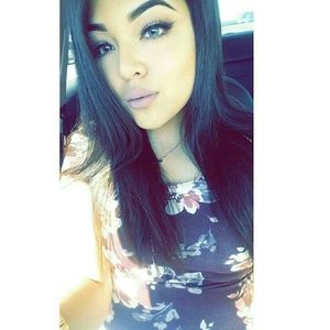 Meet your Posher, Dominique