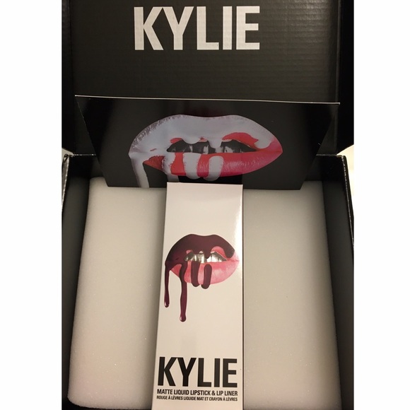 BNIB Kylie Lip Kit. Kourt K