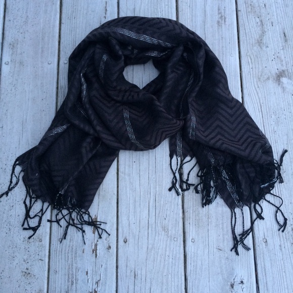 Pashmere scarf, black chevron with silver detail