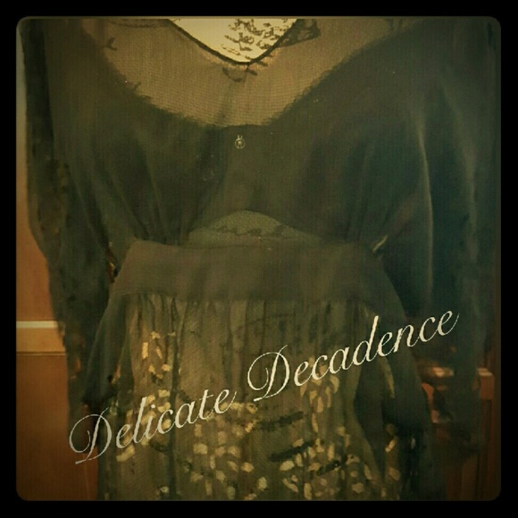 Lace scallop cover up