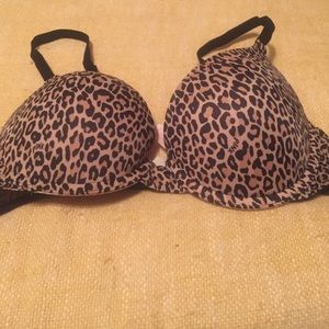Victoria's Secret Pink Push Up Size 34C