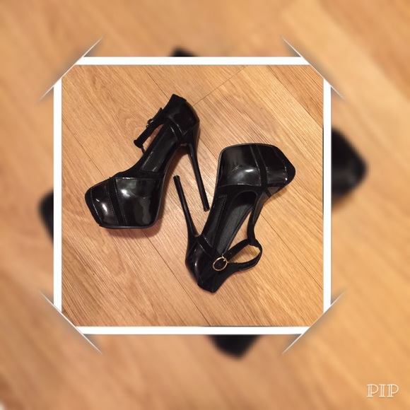 Black Stiletto Heels