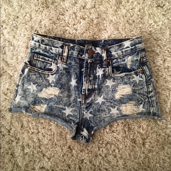 High Waisted Denim Shorts w/ Star Print