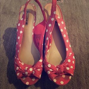 Pink Polka Dot Wedges!