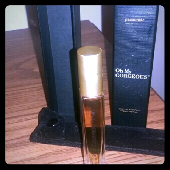 Passionate perfume rollerball By: Soma