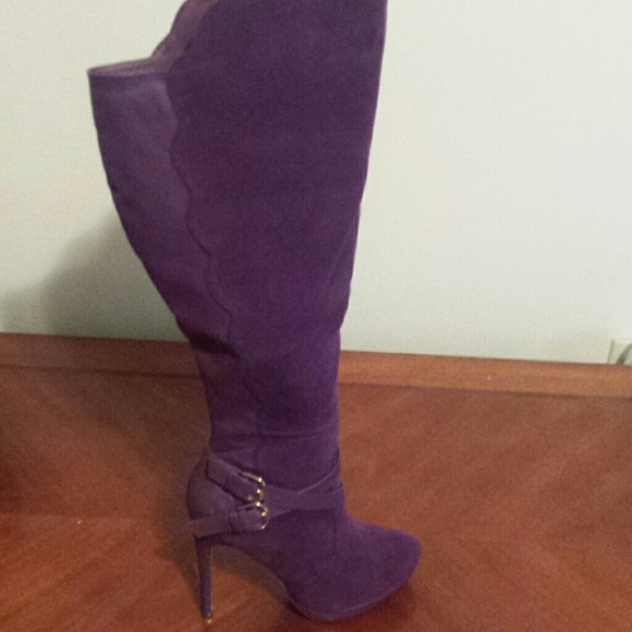 BEAUTIFUL SUEDE AND LEATHER LIKE BOOTS WORN ONCE