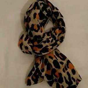 H&M leopard print scarf