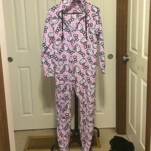 ❗️Hello Kitty onesie❗️