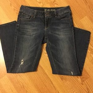 NY and Company slim slouch distressed jeans size 4