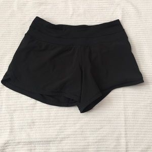 Lululemon run time short size 4