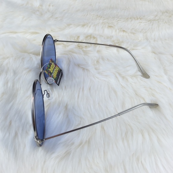 ❗️LAST ONE❗️Baby Blue Circle Sunglasses 😍 - Picture 2 of 4