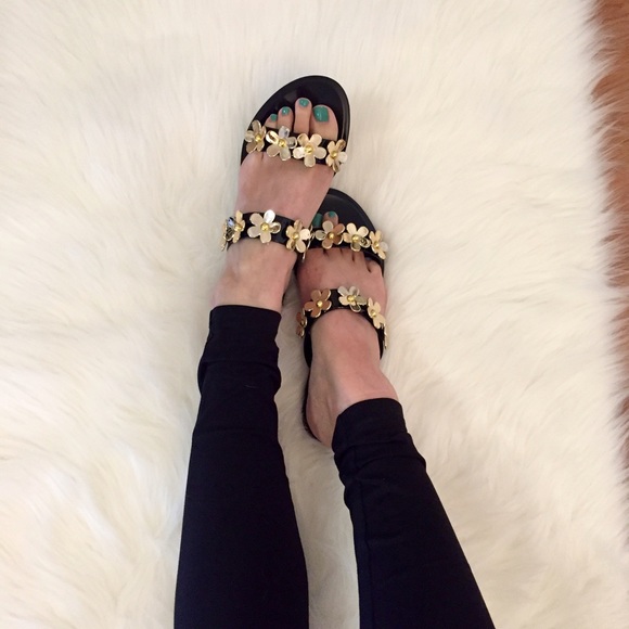 Gold Floral Studded Vamp Jelly Sandal (LAST 9!) - Picture 4 of 4