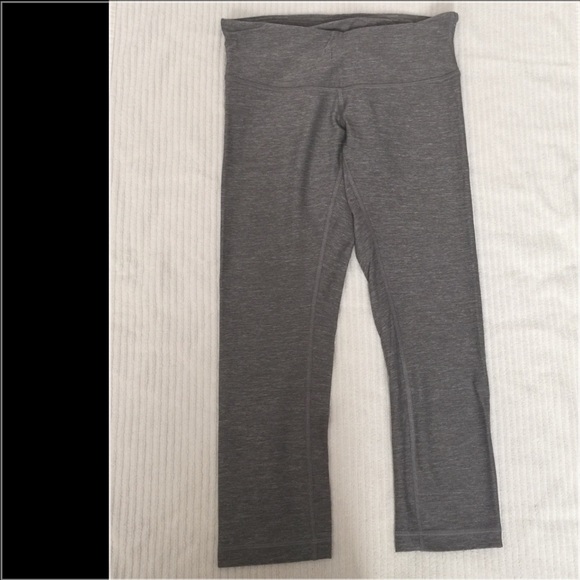 Lululemon Wunder Under Crop Size 4