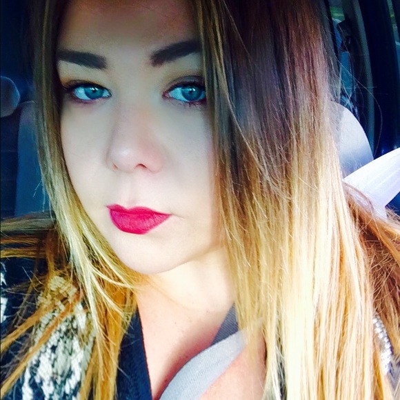 Meet your Posher, Abbyann - Picture 2 of 3