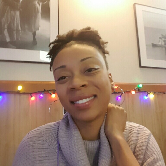 Meet your Posher, Latoya