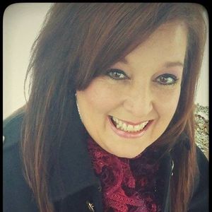 Meet your Posher, Elaina