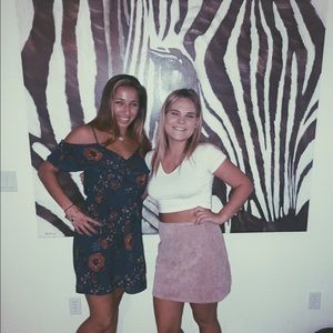 Meet your Posher, Claire