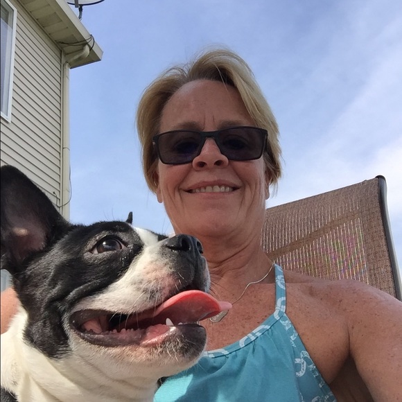 Meet your Posher, Karen - Picture 2 of 2