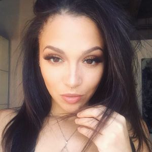 Meet your Posher, Bianca
