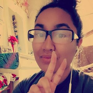 Meet your Posher, Veronica