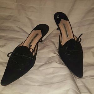 Great pair of Manolo Blahnik! Gently used!