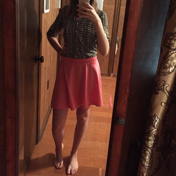 *5 for $20* Pink skater skirt - Picture 4 of 4