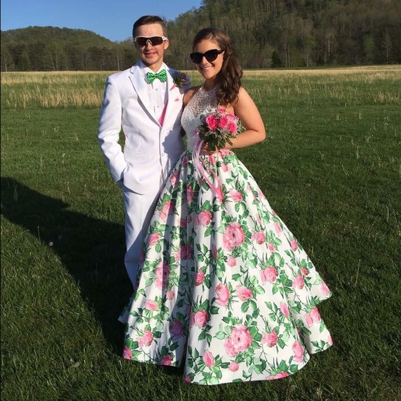 Size 4 sherri hill