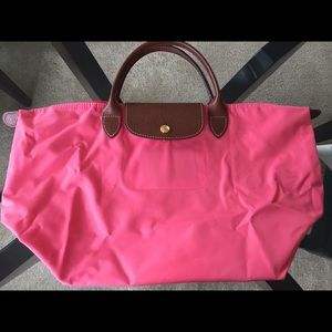Longchamp medium pliage tote.
