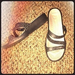 Rare ! Disney crocs! Size 7