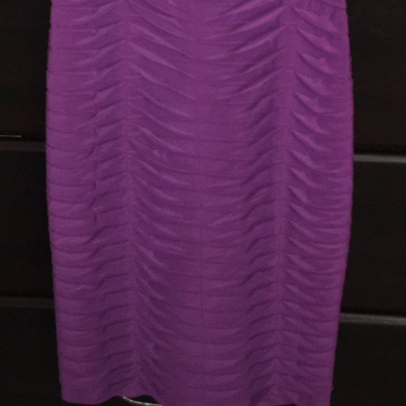 💞 Adrianna Papell Pleated Shutter Bodycon Dress💞 - Picture 3 of 4