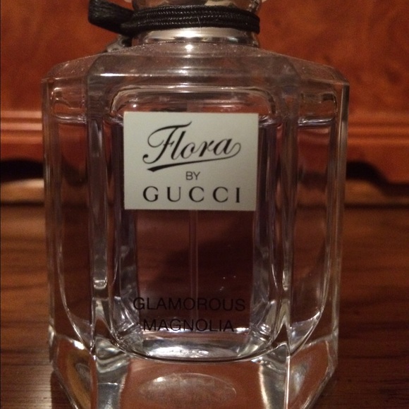 Flora by Gucci Glamorous Magnolia Perfume