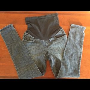 Maternity skinny jeans