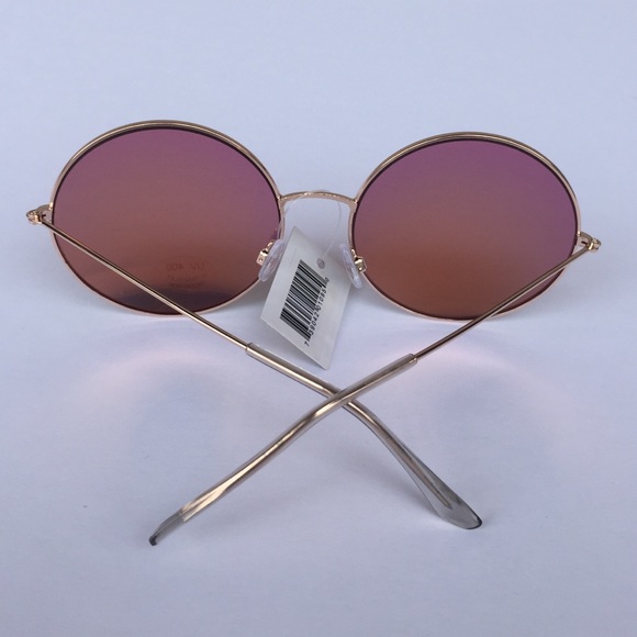 ❗️LAST ONE❗️Bomb Sunglasses 😍 - Picture 3 of 3