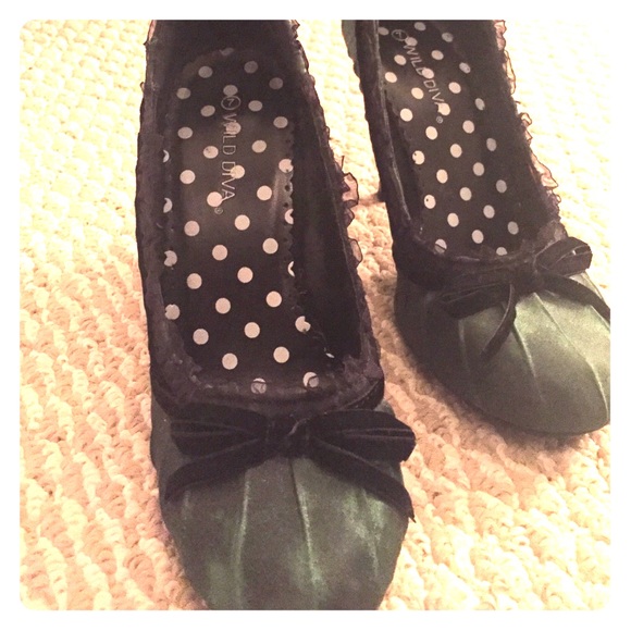 Cute green heels worn a couple of times