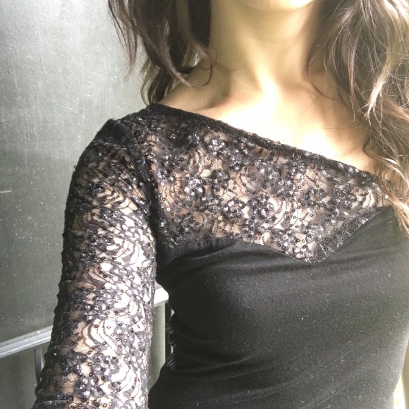 One sleeve dress - Picture 2 of 2