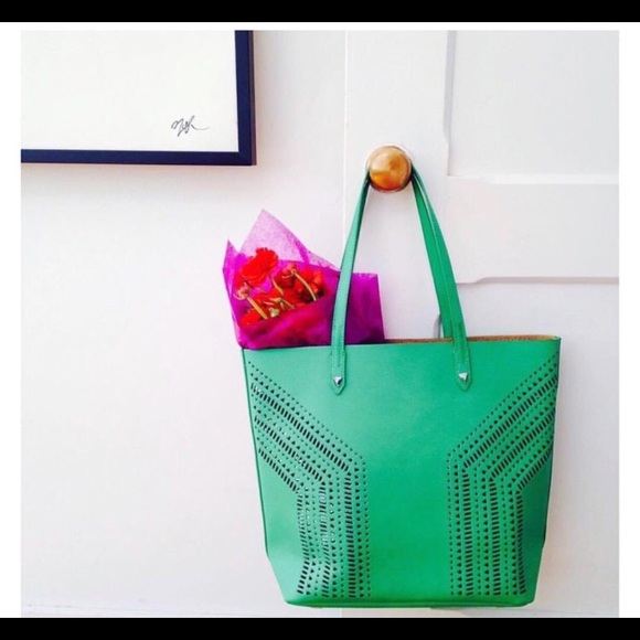 Stella and Dot Fillmore Tote