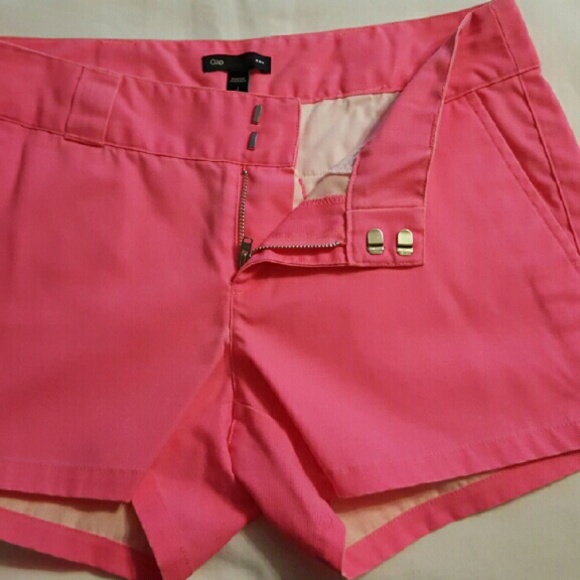 SOLD Gap Summer Shorts - Picture 1 of 4